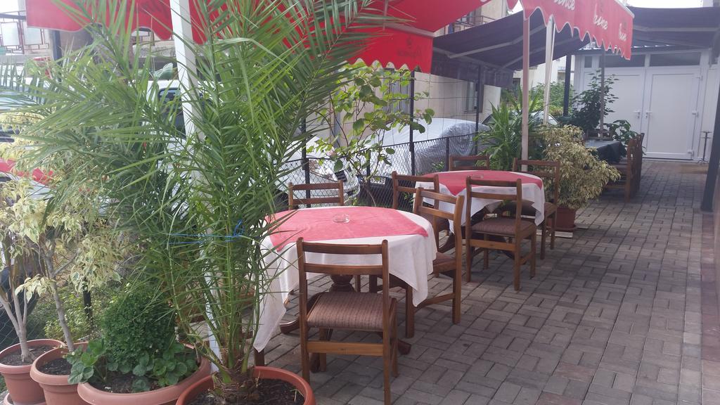 סטרוגה Hotel Montenegro מראה חיצוני תמונה