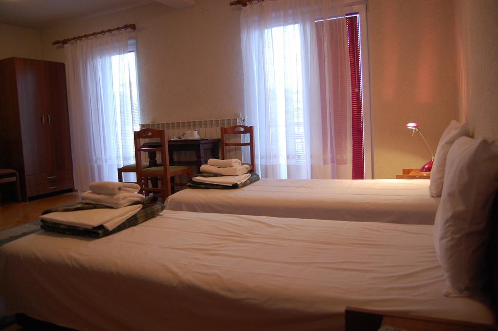 סטרוגה Hotel Montenegro מראה חיצוני תמונה