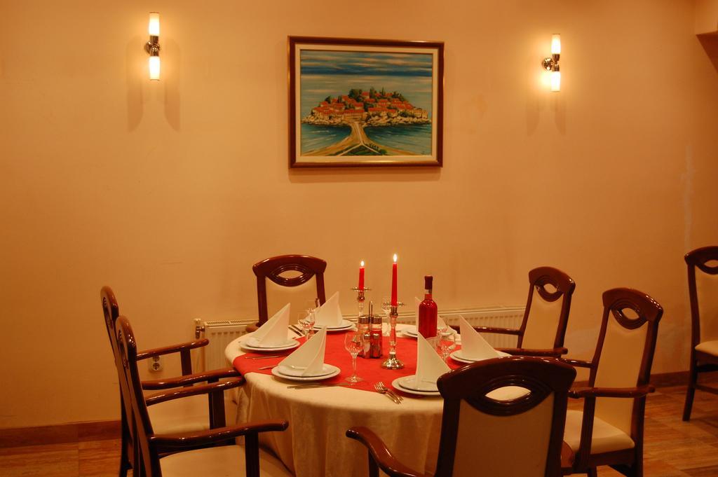 סטרוגה Hotel Montenegro מראה חיצוני תמונה