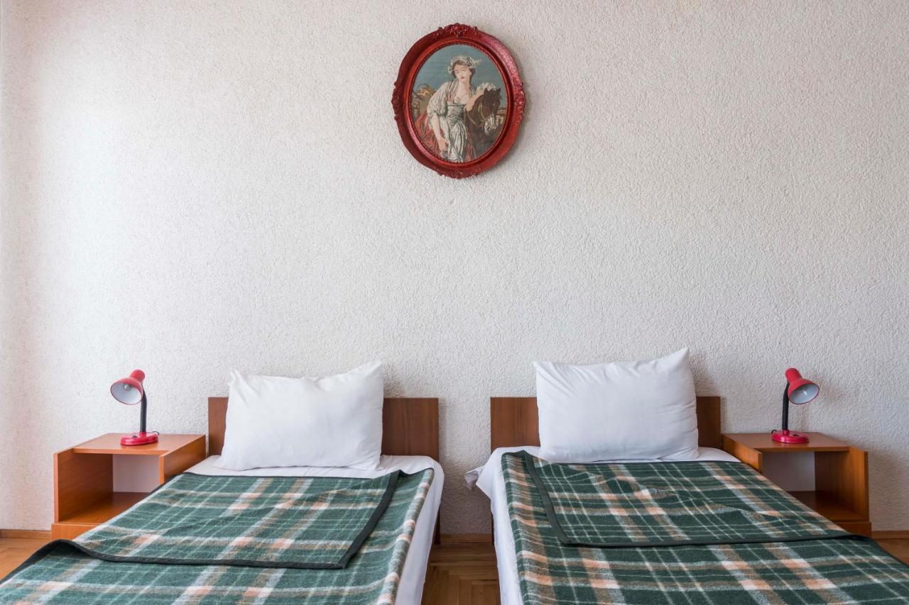 סטרוגה Hotel Montenegro מראה חיצוני תמונה
