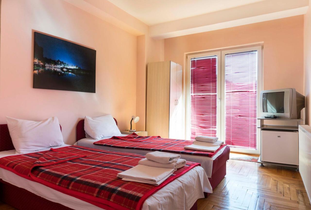 סטרוגה Hotel Montenegro מראה חיצוני תמונה